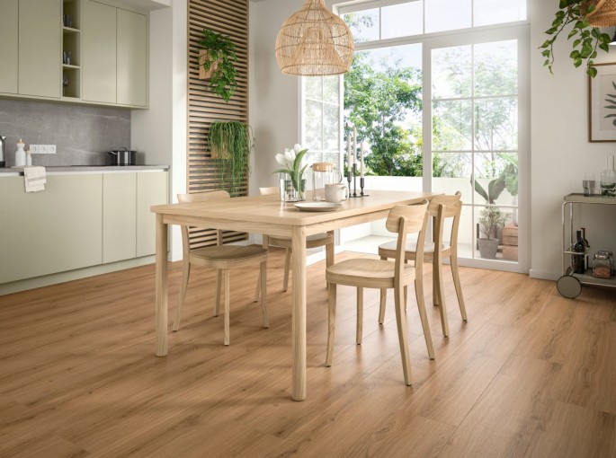 EL2172 Honey Padua Oak 8mm Large